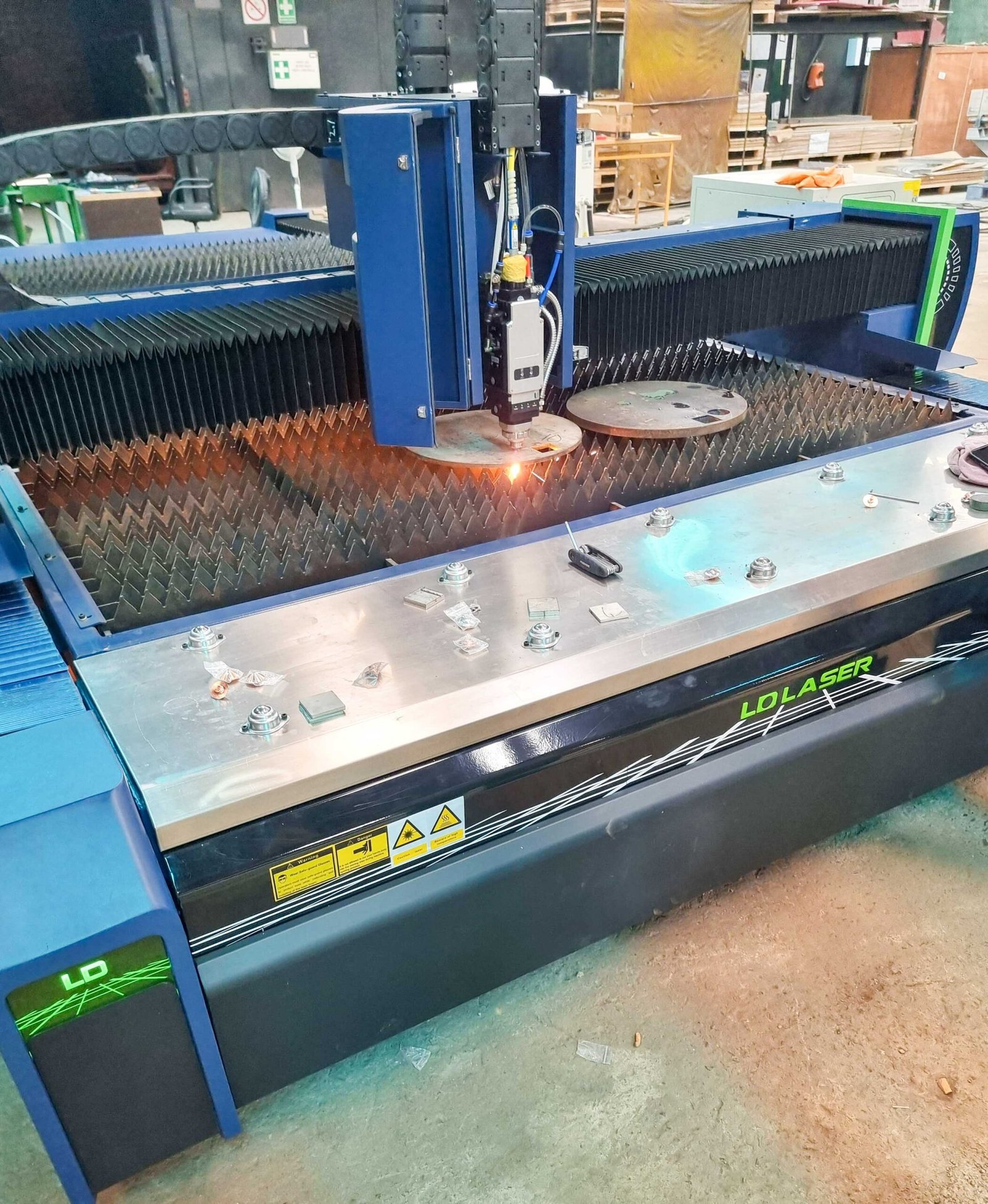 Easy Electric Mechanical workshop floor